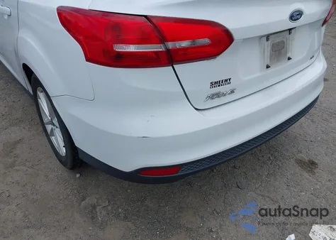 2016 Ford Focus Se z USA, uszkodzony, nr VIN 1FADP3F23GL402813